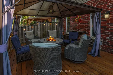 310 Fall Fair Way, Hamilton, ON L0R 1C0
