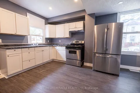 139 Superior St, Brantford, ON N3S 2L3