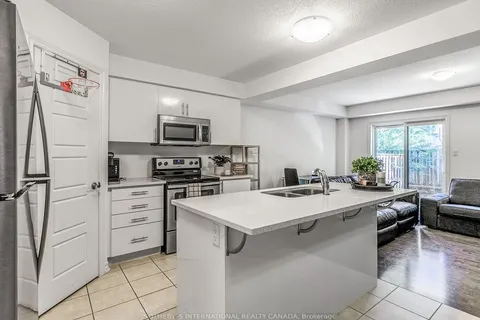 10 Vaughan St, Guelph, ON N1L 1C9