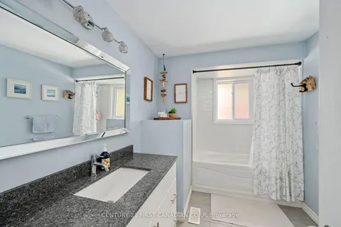 59 Downing Cres, London, ON N6C 3C7