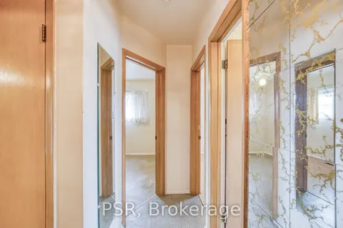 102 Massey Ave, Kitchener, ON N2C 1M5