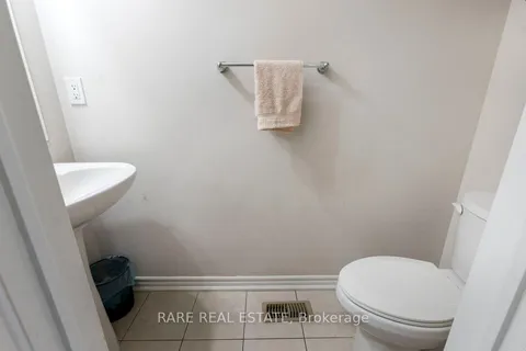 179 West Oak Tr, Kitchener, ON N2R 0J3