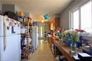 121 Conroy Cres, Guelph, ON N1G 2V5