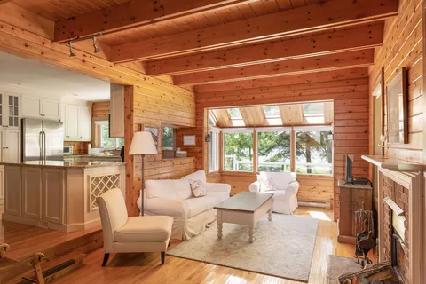 11 Woodworth Dr, Kawartha Lakes, ON K0M 1A0