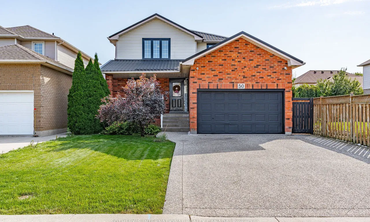 50 Eaglewood Dr, Hamilton, ON L8W 3J2