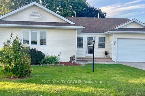 7 Cretney Dr, Prince Edward County, ON K0K 3L0