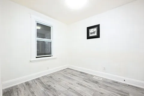 198 PROVINCE St, Hamilton, ON L8H 4J1