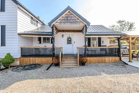 145 Victoria Ave, South Huron, ON N0M 1M0