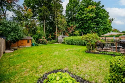 35 Cora Dr, Kitchener, ON N2N 3C6