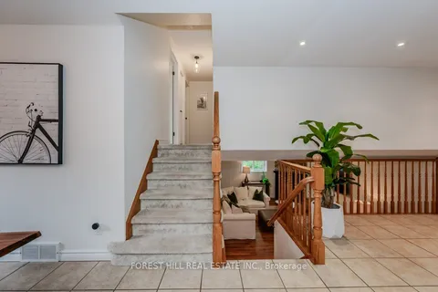 35 Cora Dr, Kitchener, ON N2N 3C6