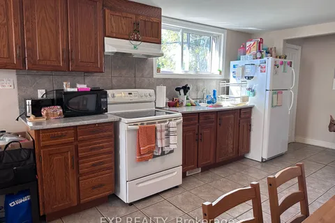 203 Grove St, Norfolk, ON N3Y 1K5