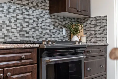 71 Conger Dr, Prince Edward County, ON K0K 3L0