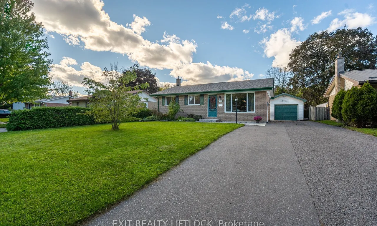 977 Barnardo Ave, Peterborough, ON K9H 5W9