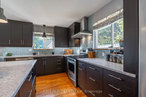 977 Barnardo Ave, Peterborough, ON K9H 5W9