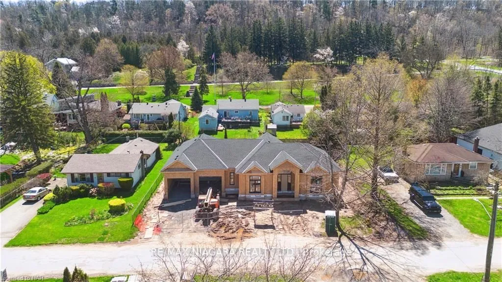 9 KENT St, Niagara-on-the-Lake, ON L0S 1L0