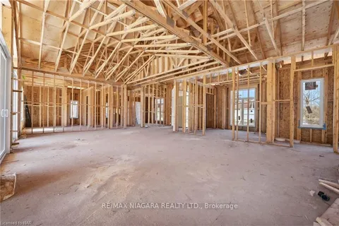 9 KENT St, Niagara-on-the-Lake, ON L0S 1L0