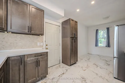 324 Edinburgh Rd, Guelph, ON N1G 2K5