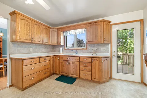154 Jeffrey Dr, Quinte West, ON K8V 5P8
