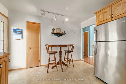 154 Jeffrey Dr, Quinte West, ON K8V 5P8