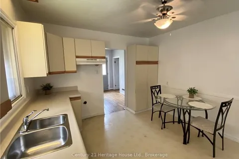 421 Chatham St, Brantford, ON N3S 4J4