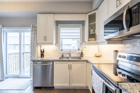 12 Marr Lane, Hamilton, ON L9K 0K1