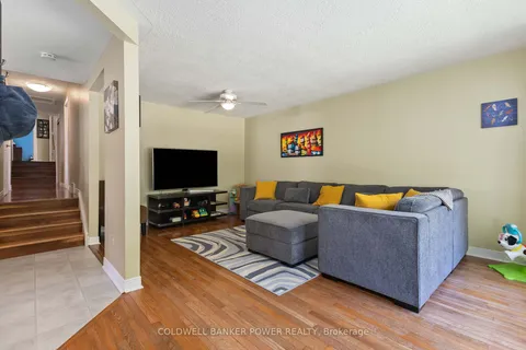 38 BARRETT Cres, London, ON N6E 1T5