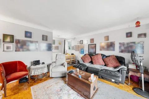 327 Queenston St, St. Catharines, ON N1A 2W5