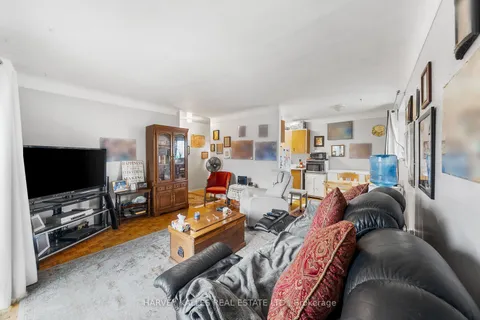 327 Queenston St, St. Catharines, ON N1A 2W5