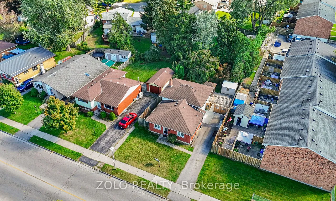 221 Admiral Dr, London, ON N5V 1H9