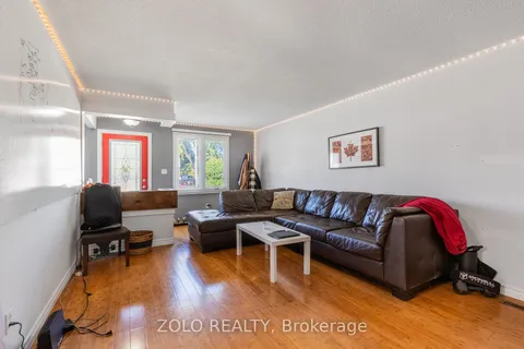 221 Admiral Dr, London, ON N5V 1H9
