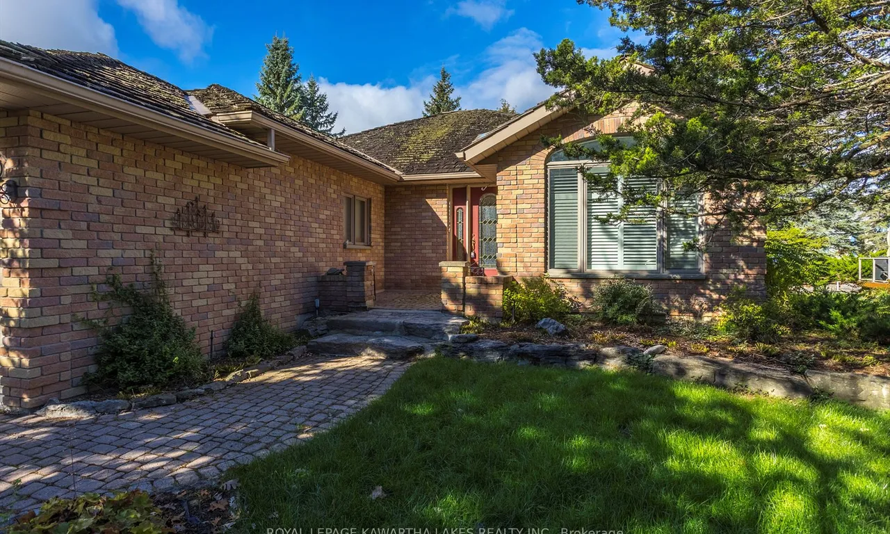 3 Squires Row, Kawartha Lakes, ON K0M 1A0