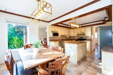 71 Chalfont Rd, London, ON N6H 4Y5
