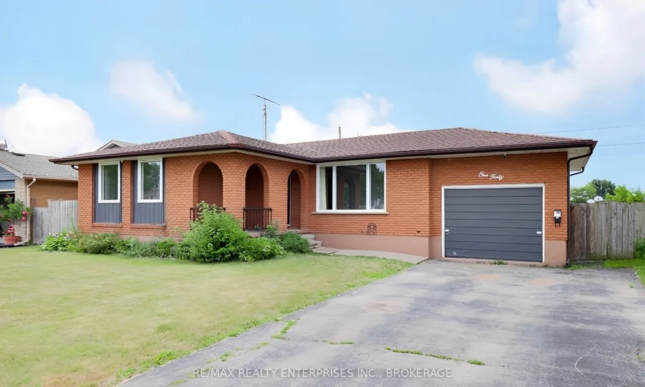 140 Westwood Cres, Welland, ON L3C 4R3