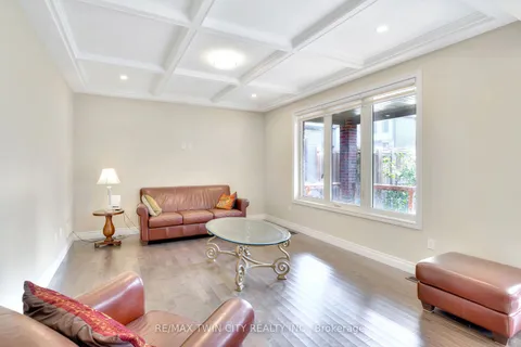 35 Loxleigh Lane, Woolwich, ON N0B 1M0
