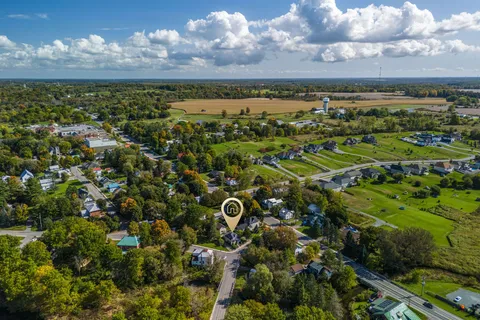 4330 William St, South Frontenac, ON K0H 2Y0