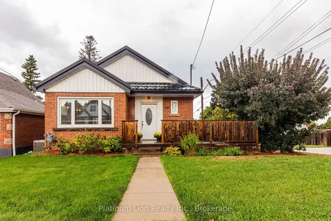 2217 King St, Hamilton, ON L8K 1W9