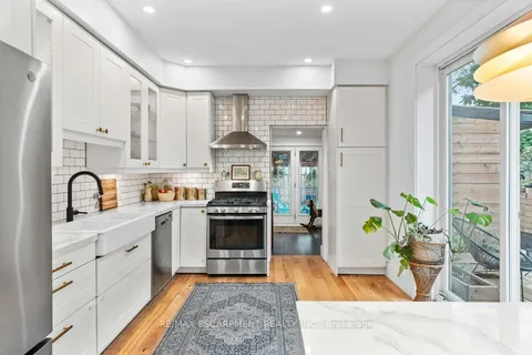 120 GIBSON Ave, Hamilton, ON L8L 6J8