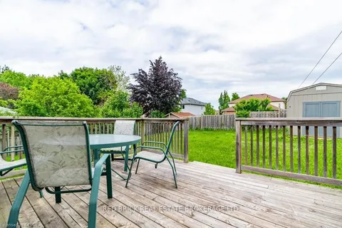 243 Stephanie Dr, Guelph, ON N1K 1L8