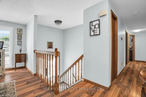 243 Stephanie Dr, Guelph, ON N1K 1L8