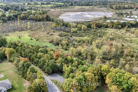 5355 Hinchinbrooke Rd, South Frontenac, ON K0H 1W0