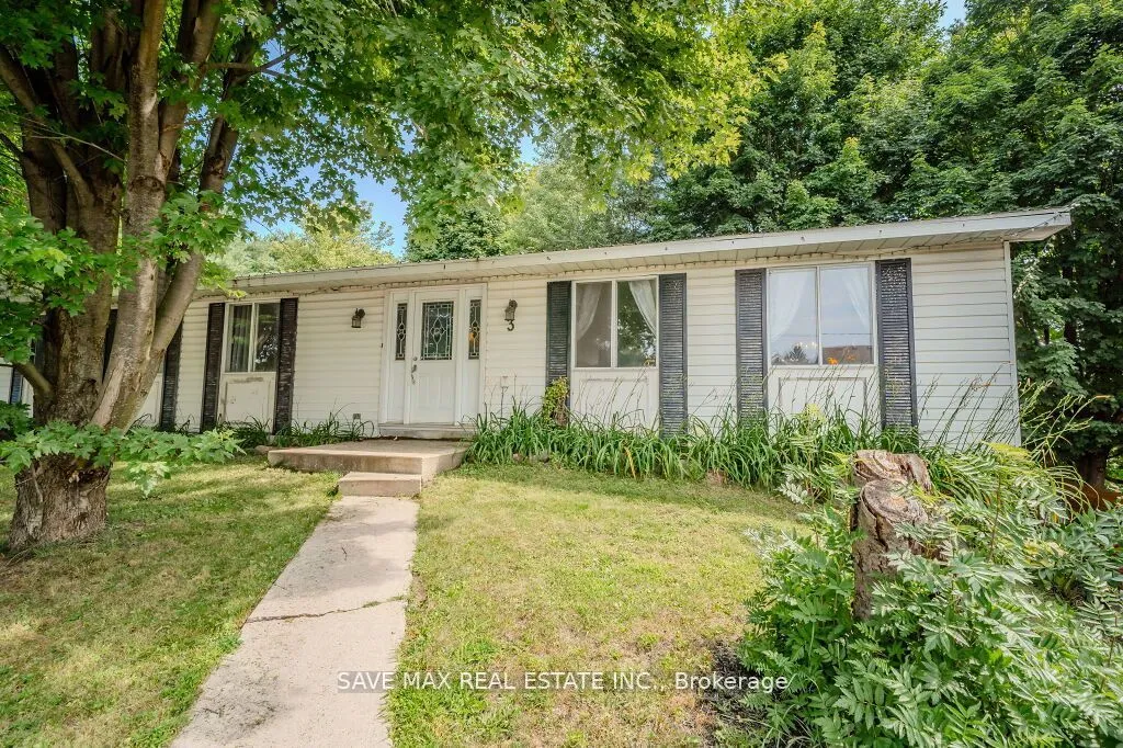 3 Wellington St, Bracebridge, ON P1L 1E8