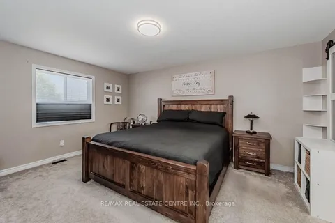 39 Ingram Dr, Guelph, ON N1E 0B1