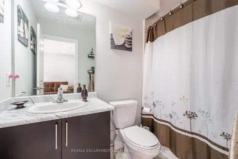 4 Rapids Lane, Hamilton, ON L8K 0A3