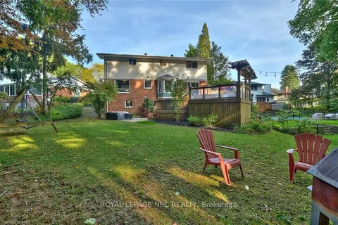 33 Berkwood Pl, Pelham, ON L0S 1E2