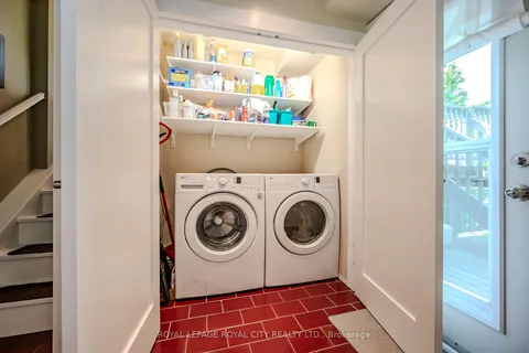 940 Watson Rd, Puslinch, ON N0B 2J0