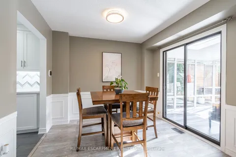 44 Mount Pleasant Dr, Hamilton, ON L8W 3H3