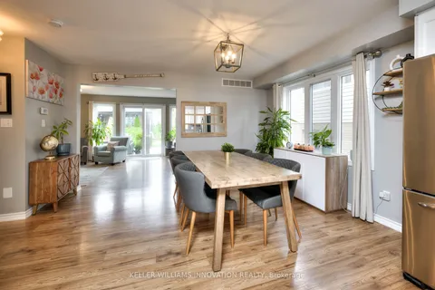 258 Keewatin Ave, Kitchener, ON N2B 3W4