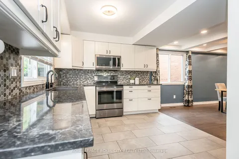236 Ironwood Rd, Guelph, ON N1G 3G1