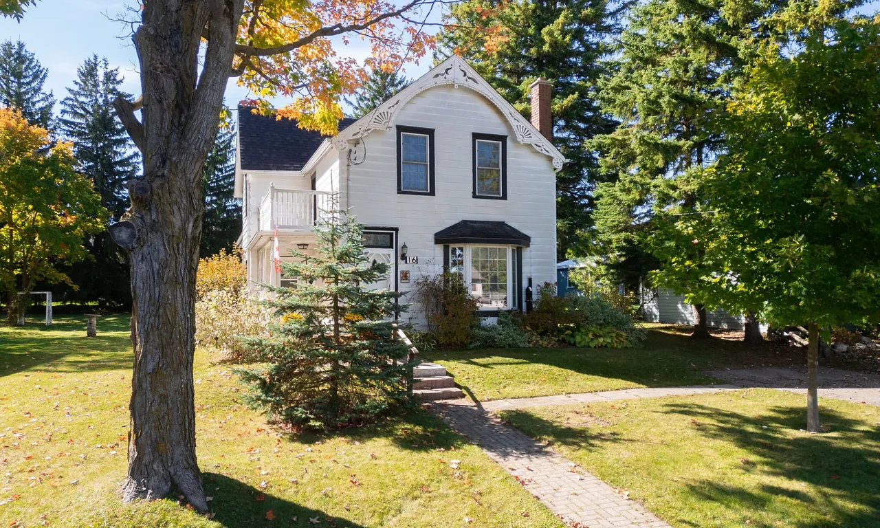 16 Leeson St, East Luther Grand Valley, ON L9W 5S5