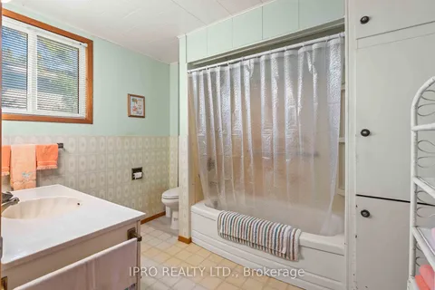 16 Leeson St, East Luther Grand Valley, ON L9W 5S5